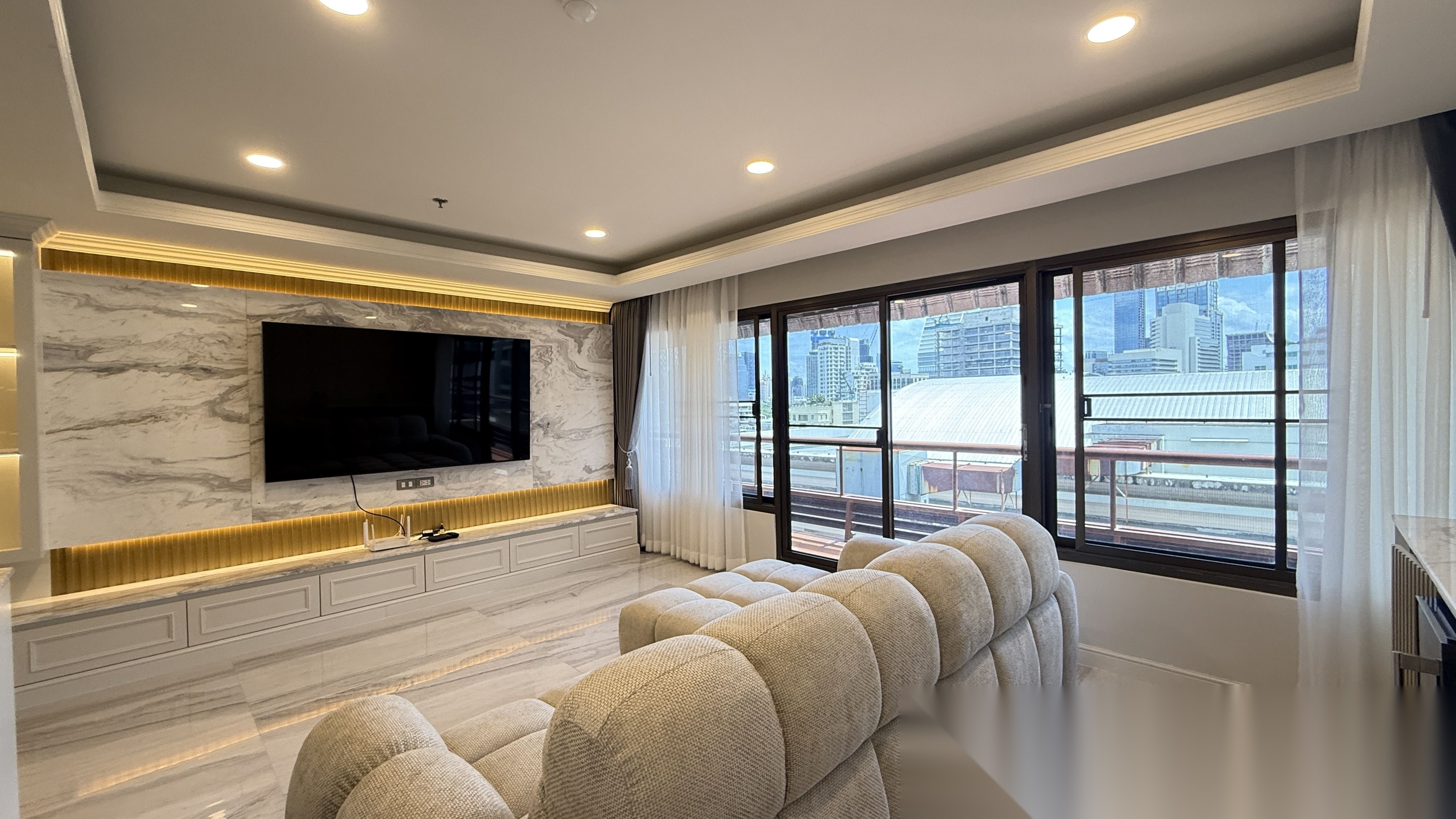 2 Bedroom Condo for sale at Baan Ploenchit — photo 2