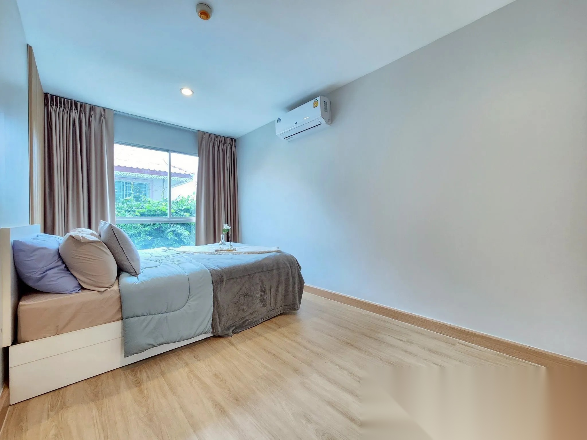 1 Bedroom Condo for sale at The Kith Plus Nawamin — photo 2