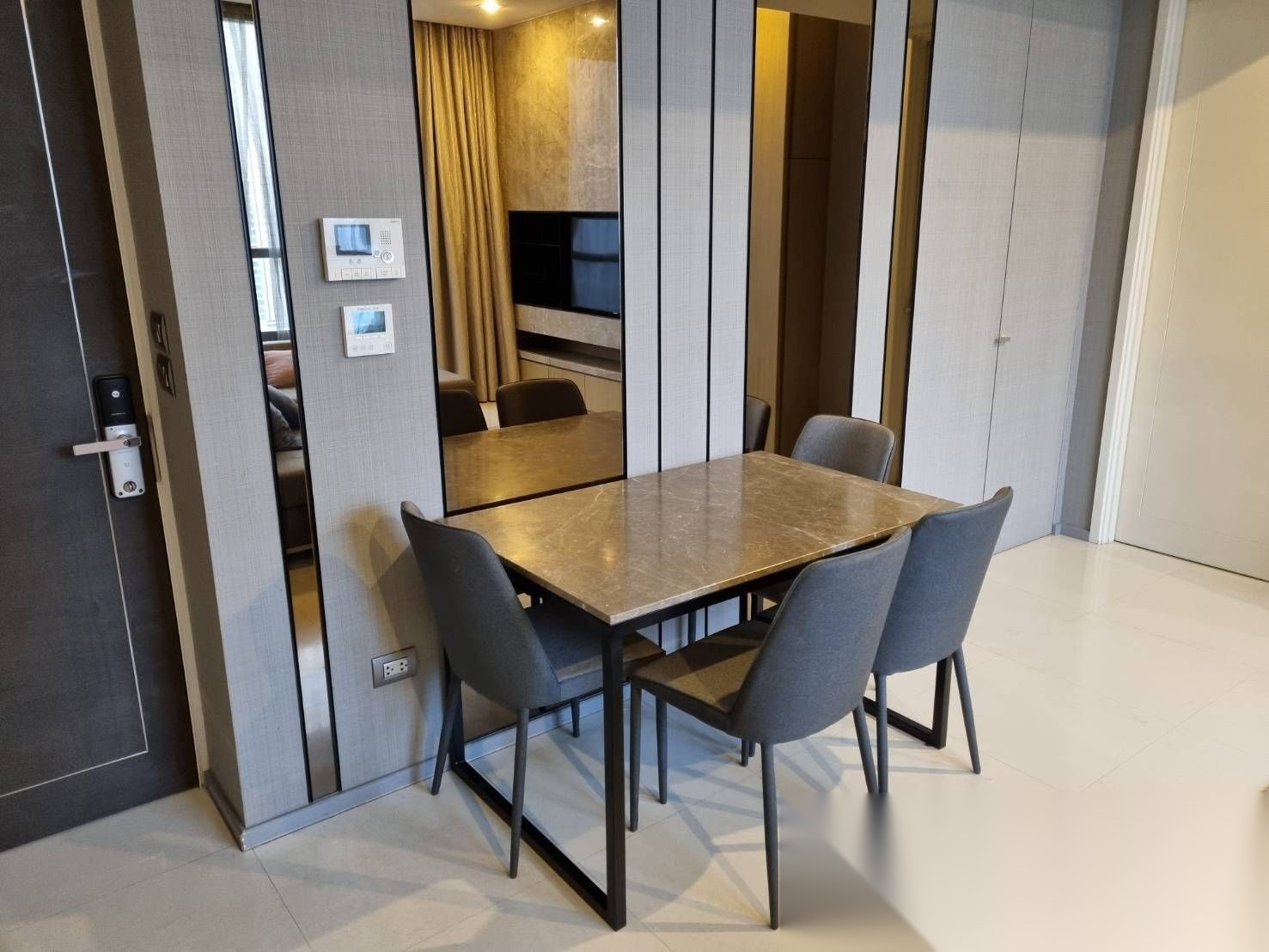 1 Bedroom Condo for sale at The Bangkok Sathorn — photo 2
