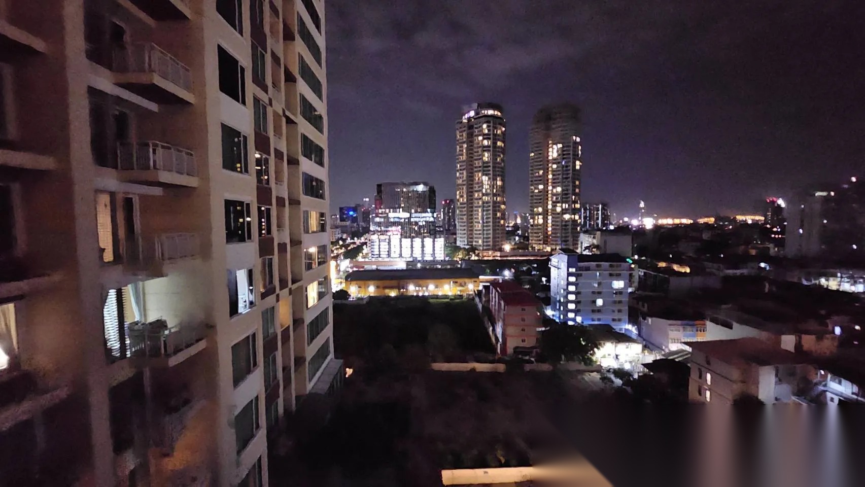 2 Bedroom Condo for sale at The Empire Place — photo 4
