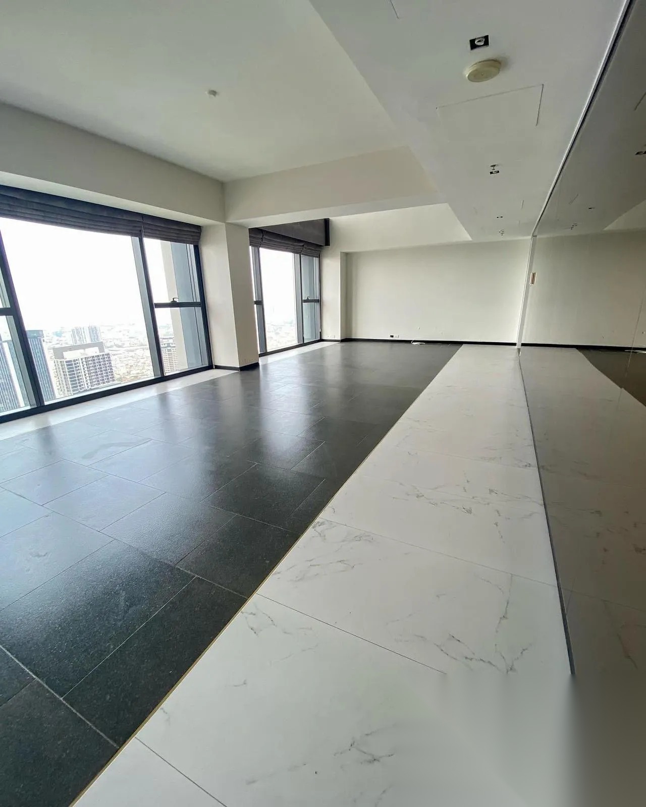 4 Bedroom Condo for sale at The Met — photo 5