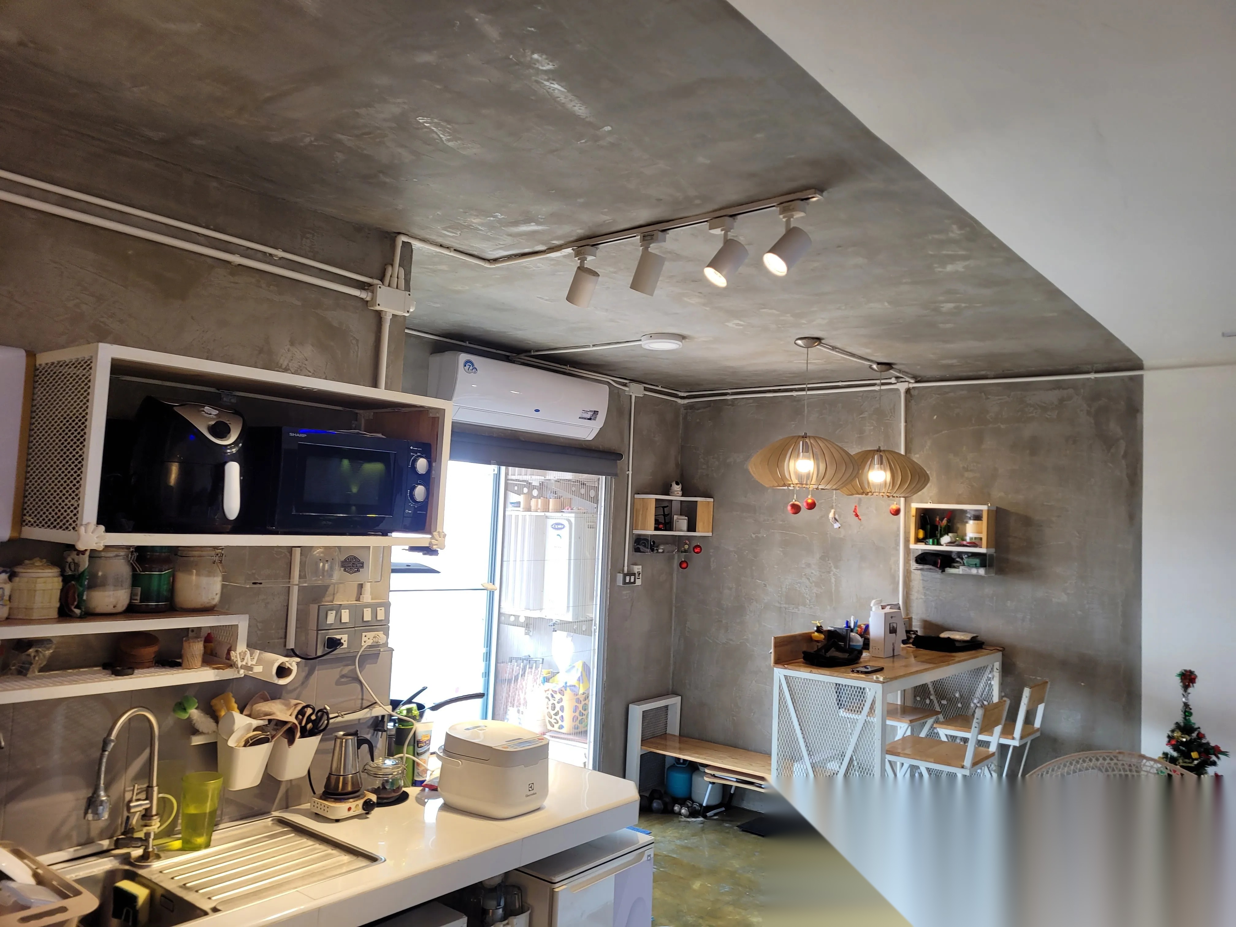 1 Bedroom Condo for sale at D.D. Tower — photo 1