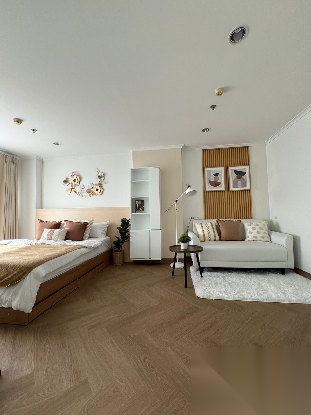 1 Bedroom Condo for sale at Lumpini Place Rama 4-Kluaynamthai — photo 5