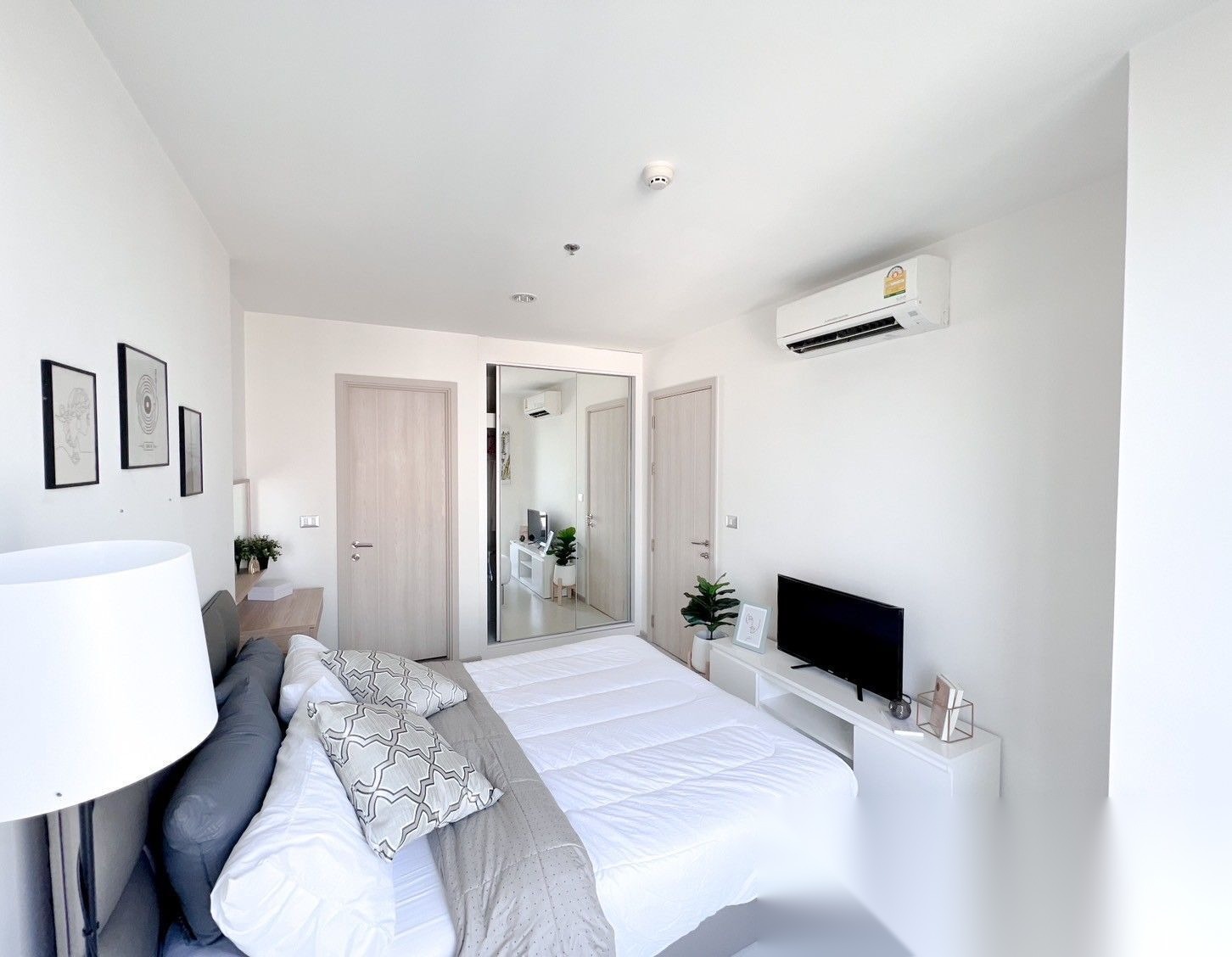 1 Bedroom Condo for sale at Rhythm Ekkamai — photo 1