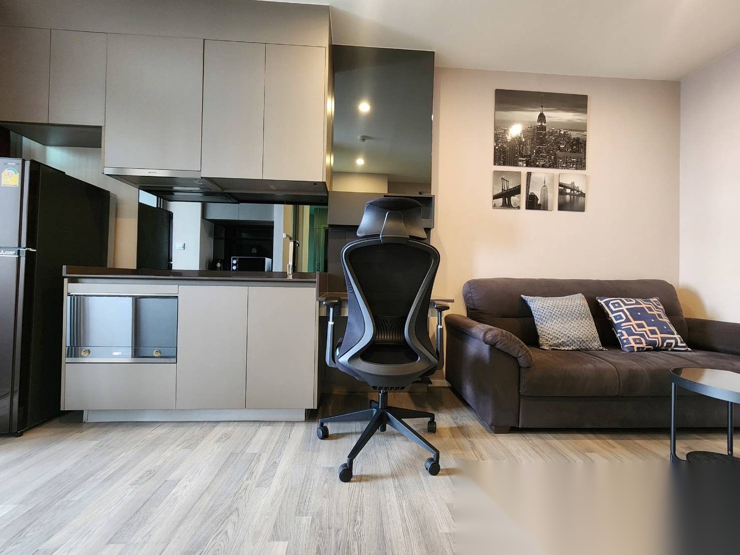 1 Bedroom Condo for sale at The Room Sukhumvit 69 — photo 5