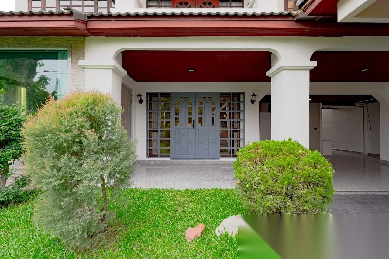 House New Renovate for Sale and Rent — photo 1