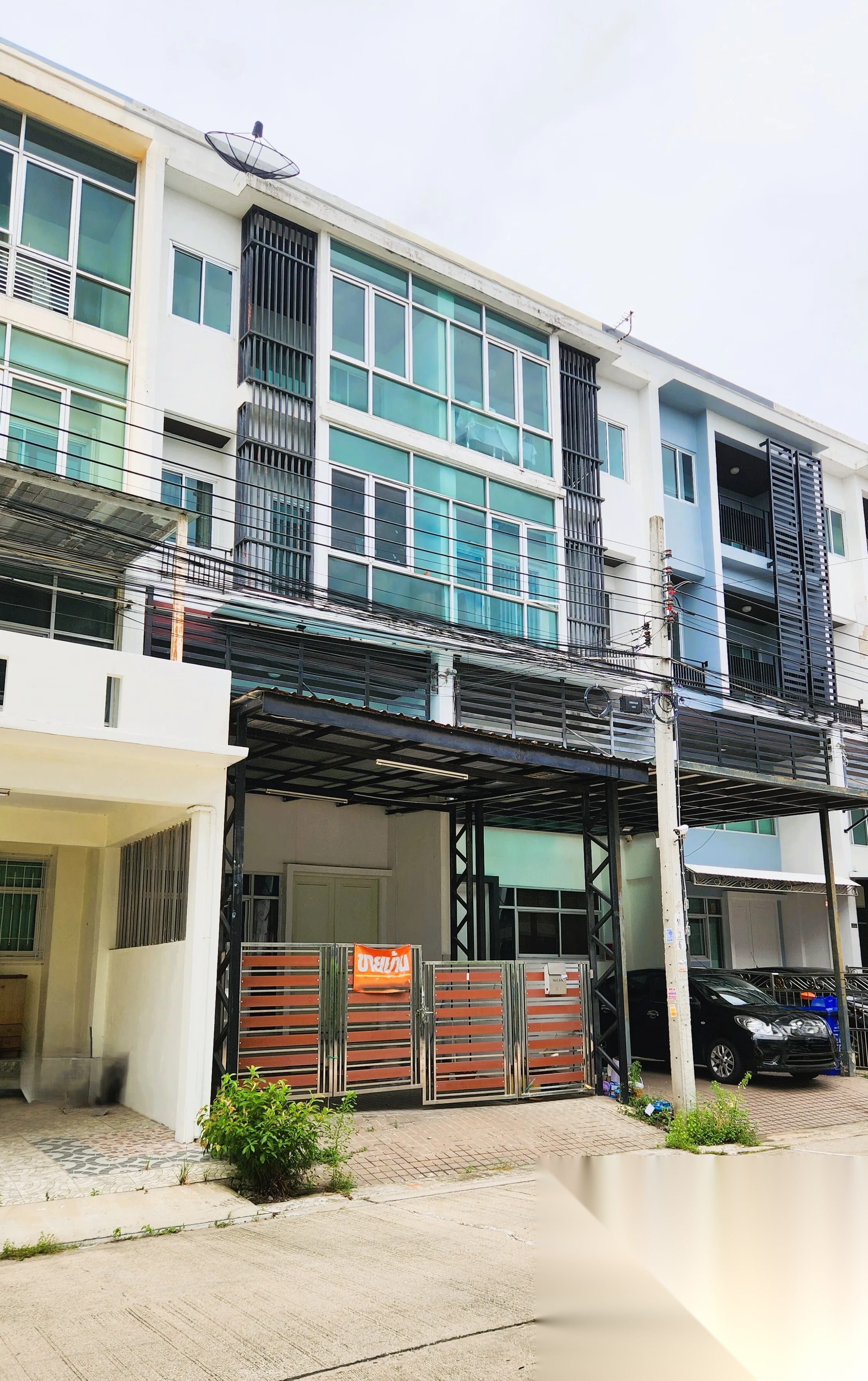 4 Bedroom Townhouse for sale at Kasa Deva Sathon - Kanlapaphruek — photo 2