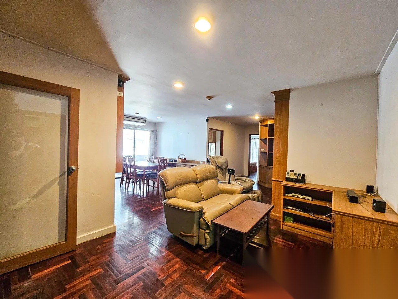 3 Bedroom Condo for sale at Richmond Palace — photo 2