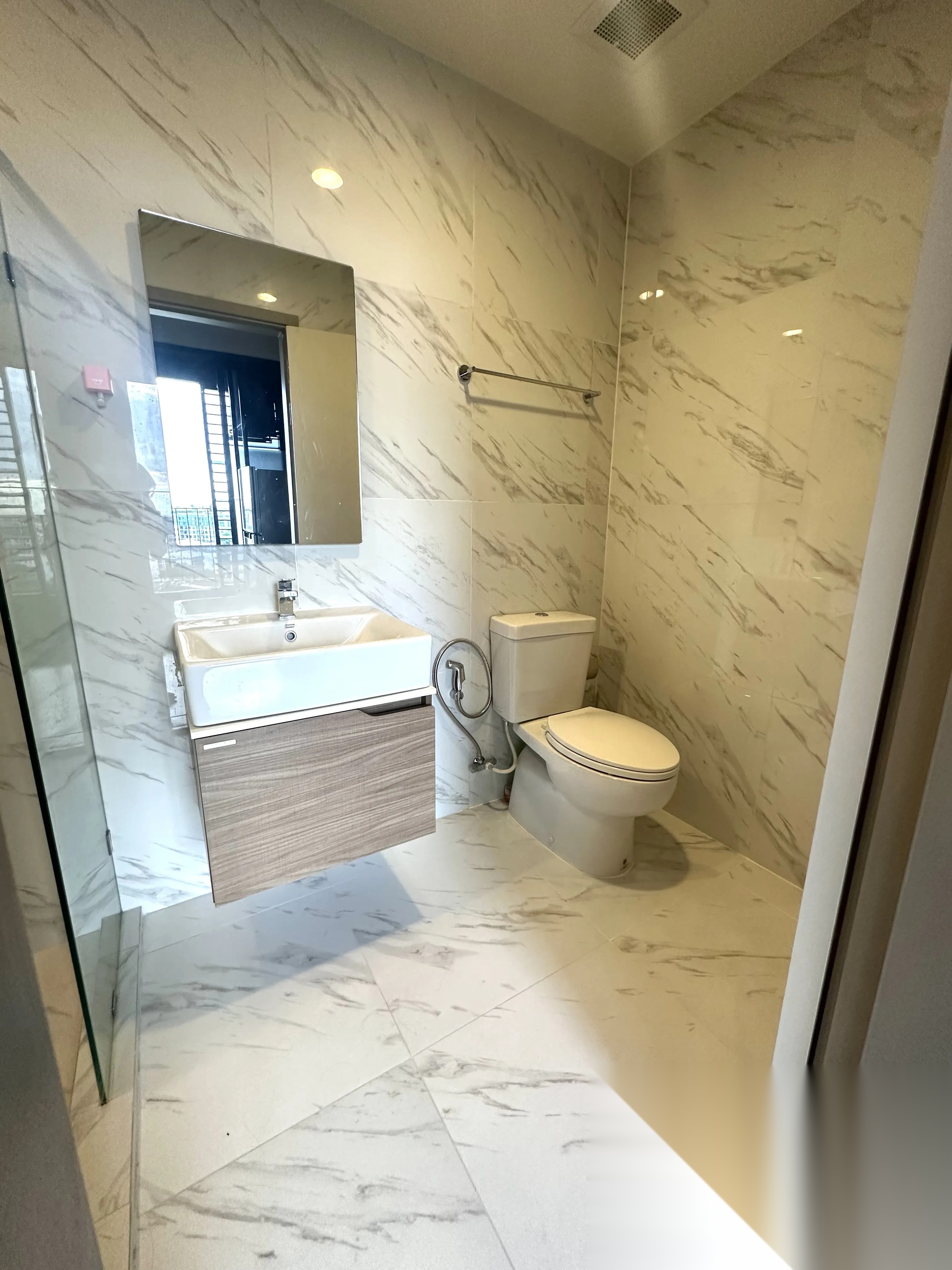 1 Bedroom Condo for sale at Ideo Mobi Sukhumvit East Point — photo 5