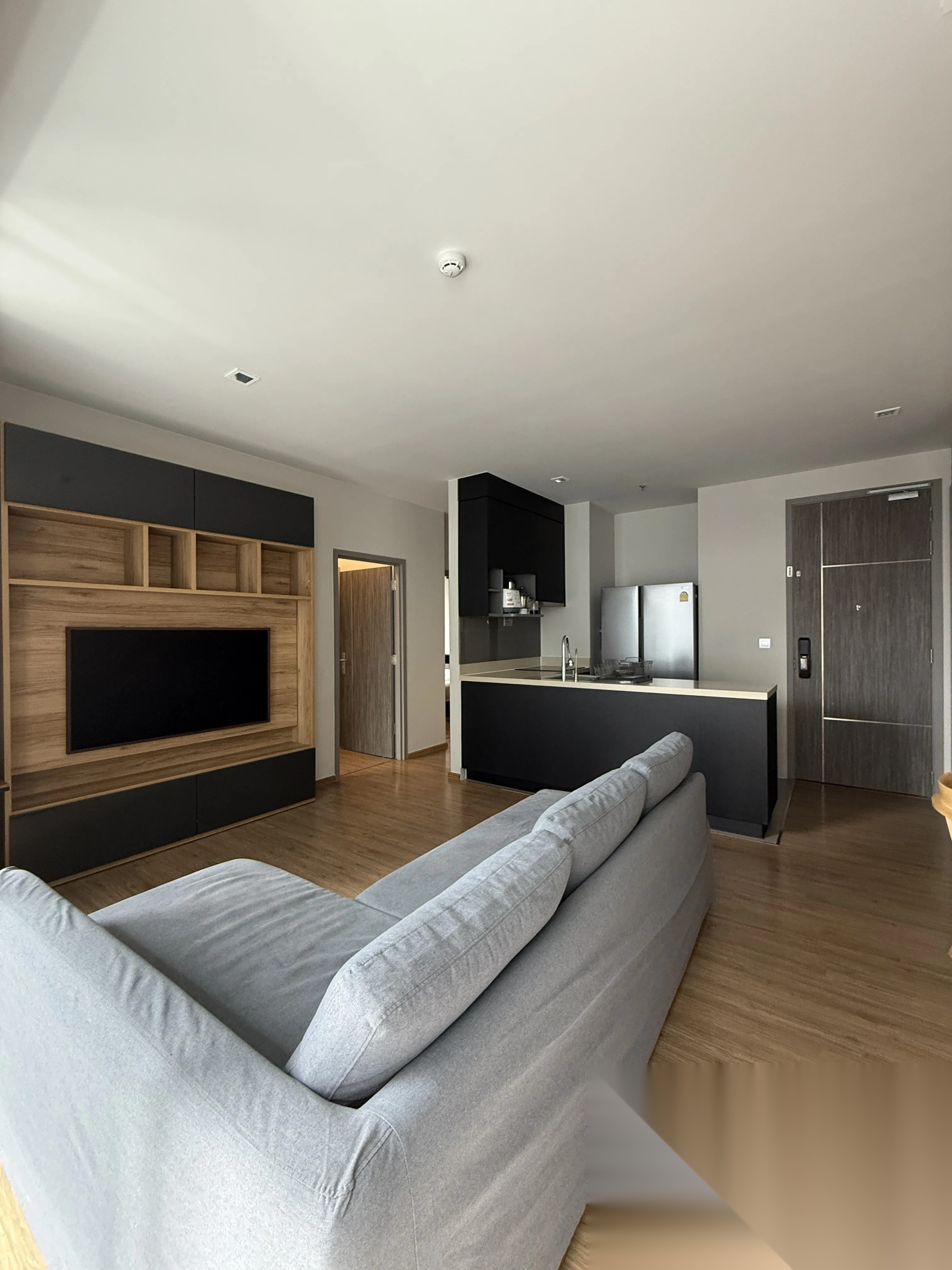 2 Bedroom Condo for sale at Q Prasarnmit — photo 3