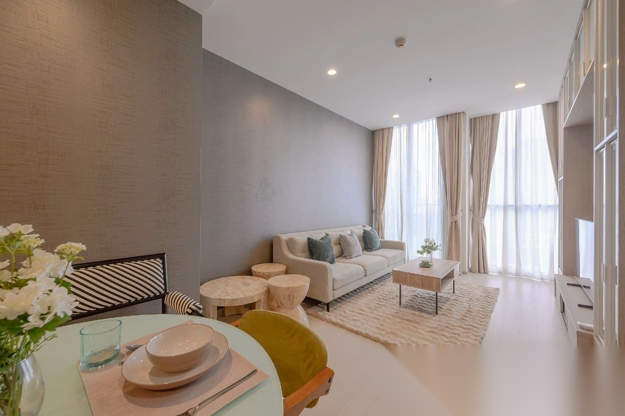 1 Bedroom Condo for sale at Noble Ploenchit — photo 2