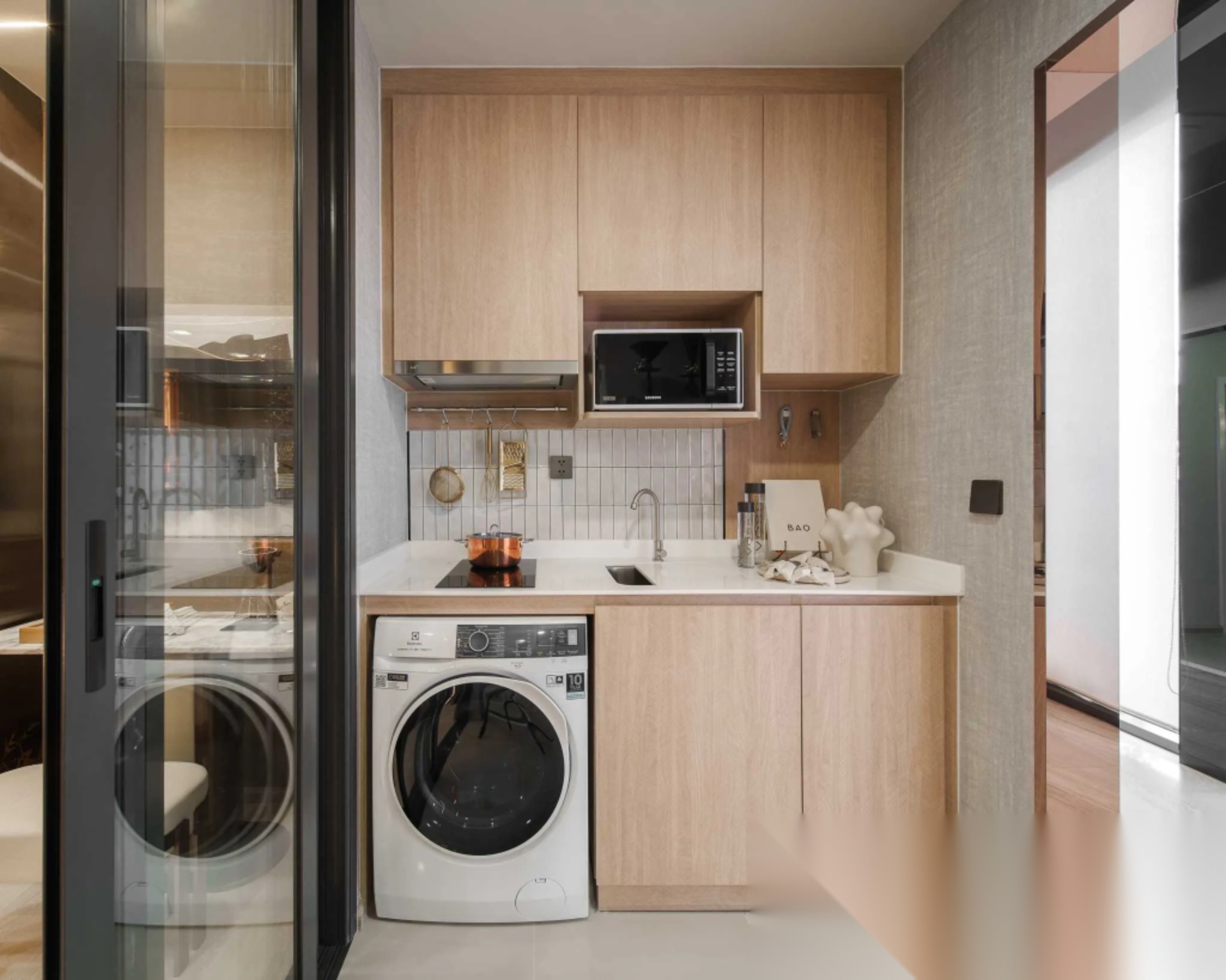 1 Bedroom Condo for sale at Life Charoennakhon - Sathorn — photo 3