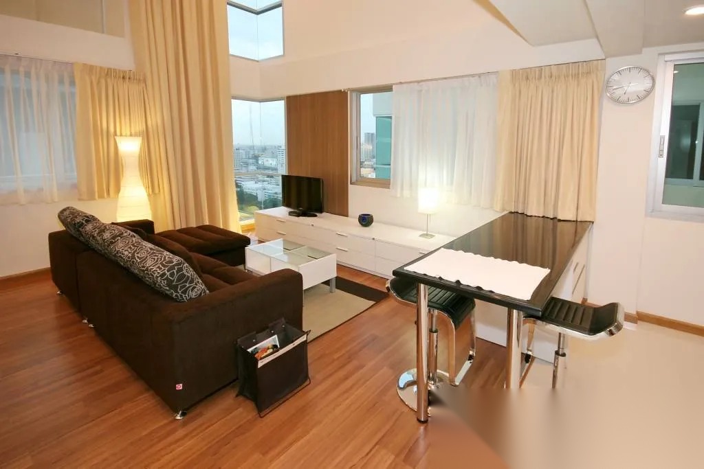 1 Bedroom Condo for sale at The Rajdamri [Leasehold] — photo 2