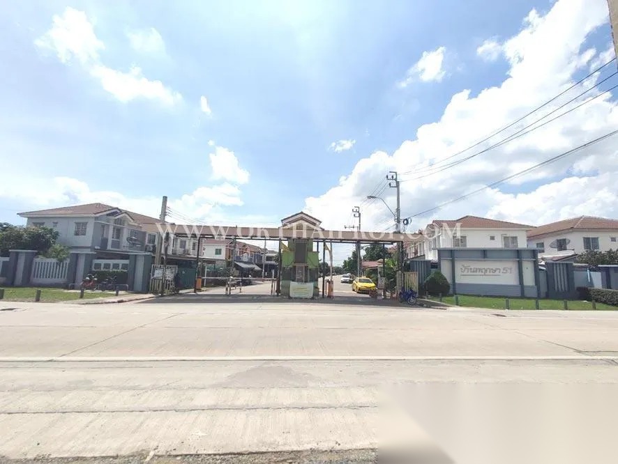 3 Bedroom Townhouse for sale at Baan Pruksa 51 — photo 3