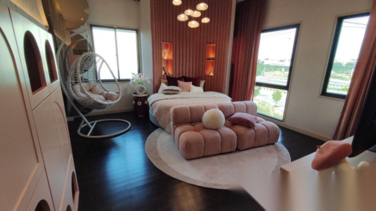 4 Bedroom House for sale at Grand Bangkok Boulevard Krungthepkritha — photo 4