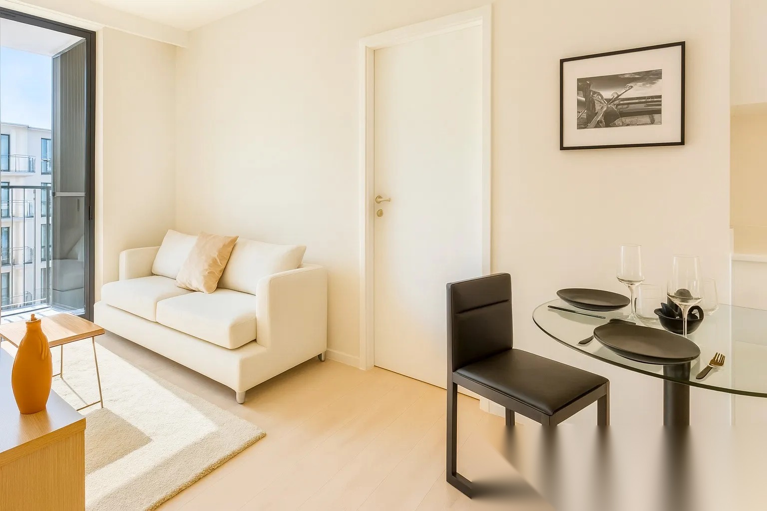 2 Bedroom Condo for sale at Vtara Sukhumvit 36 — photo 2