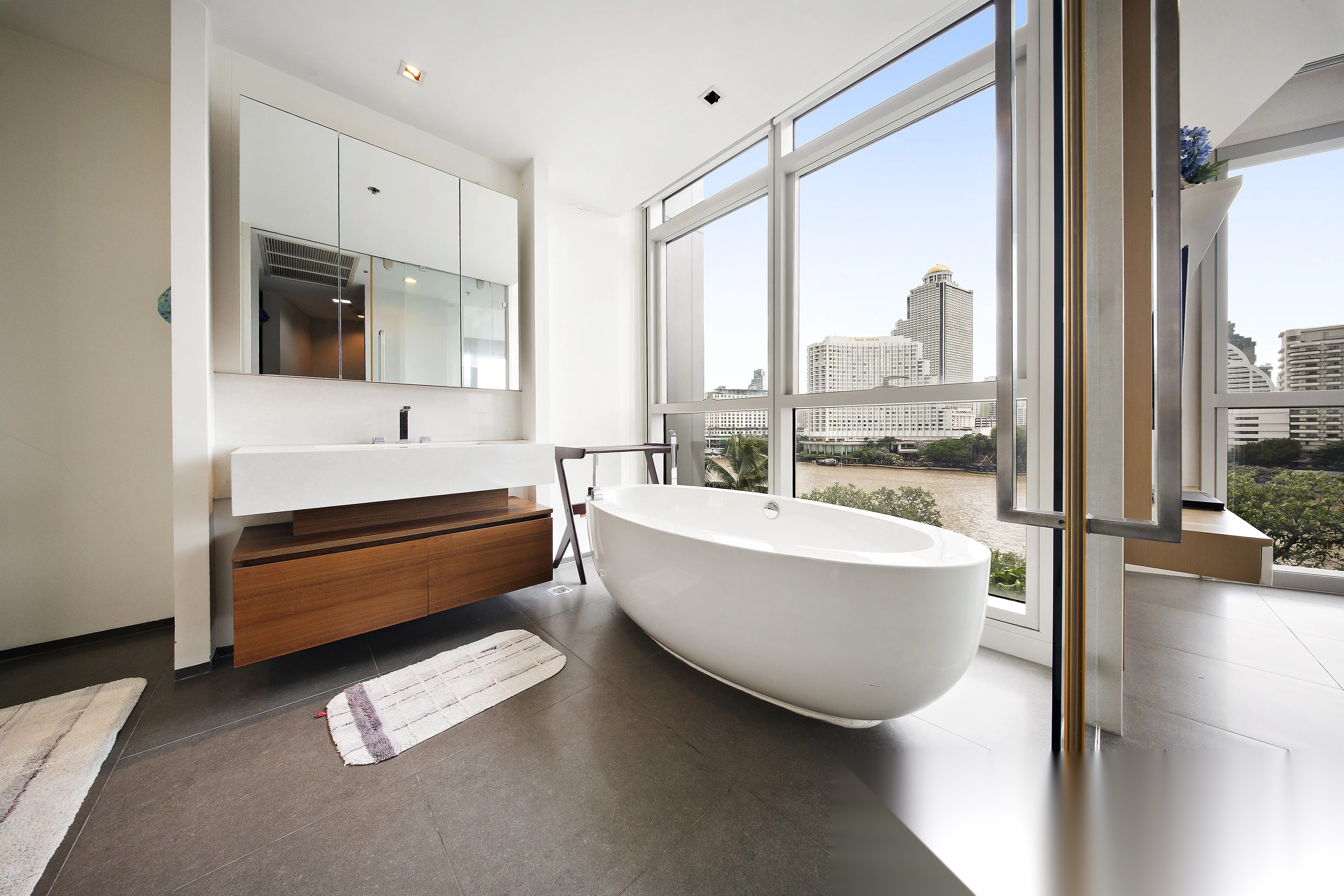 3 Bedroom Condo for sale at The River by Raimon Land — photo 5