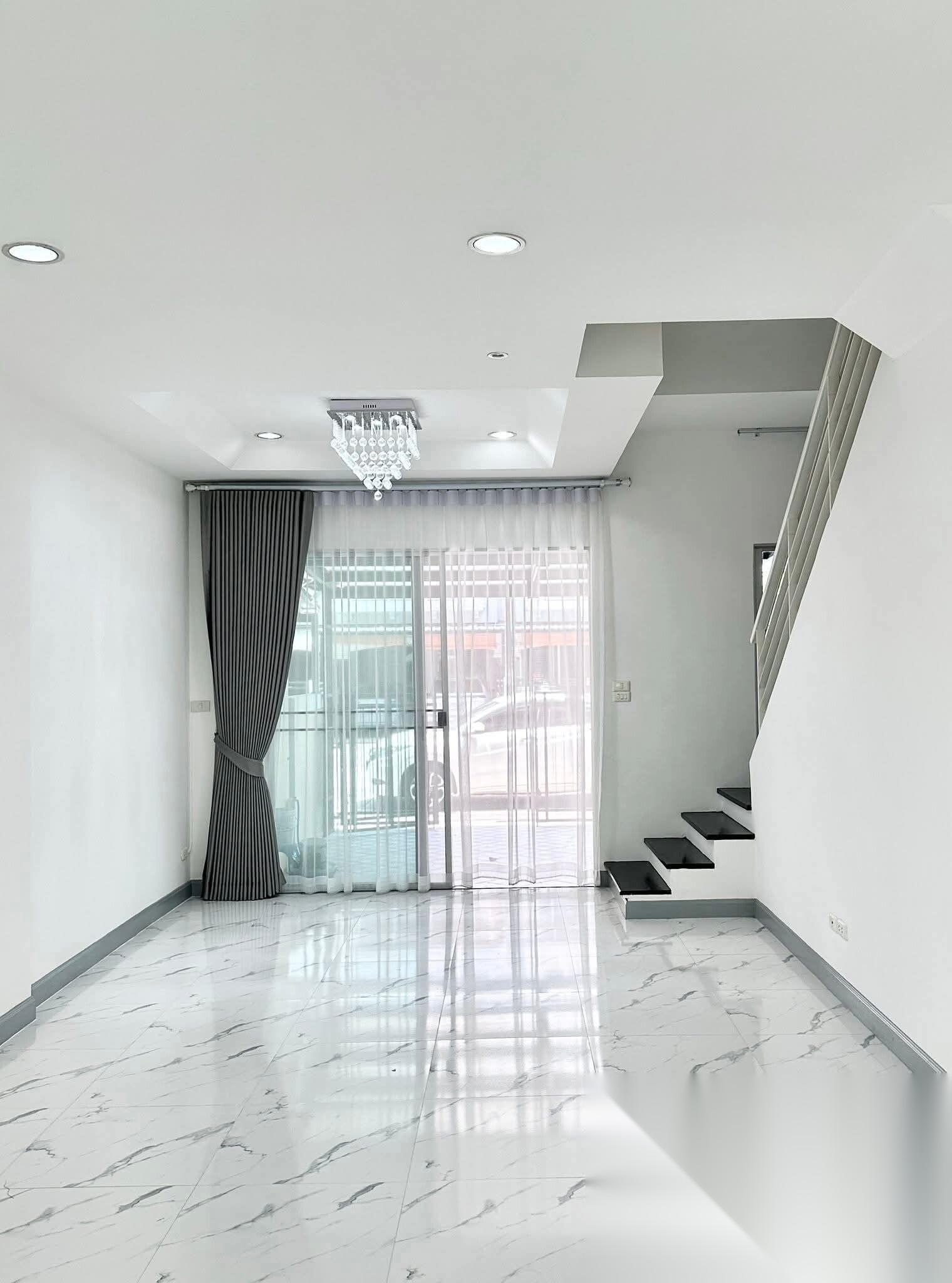 3 Bedroom Townhouse for sale at Baan Klang Muang Swiss Town — photo 2