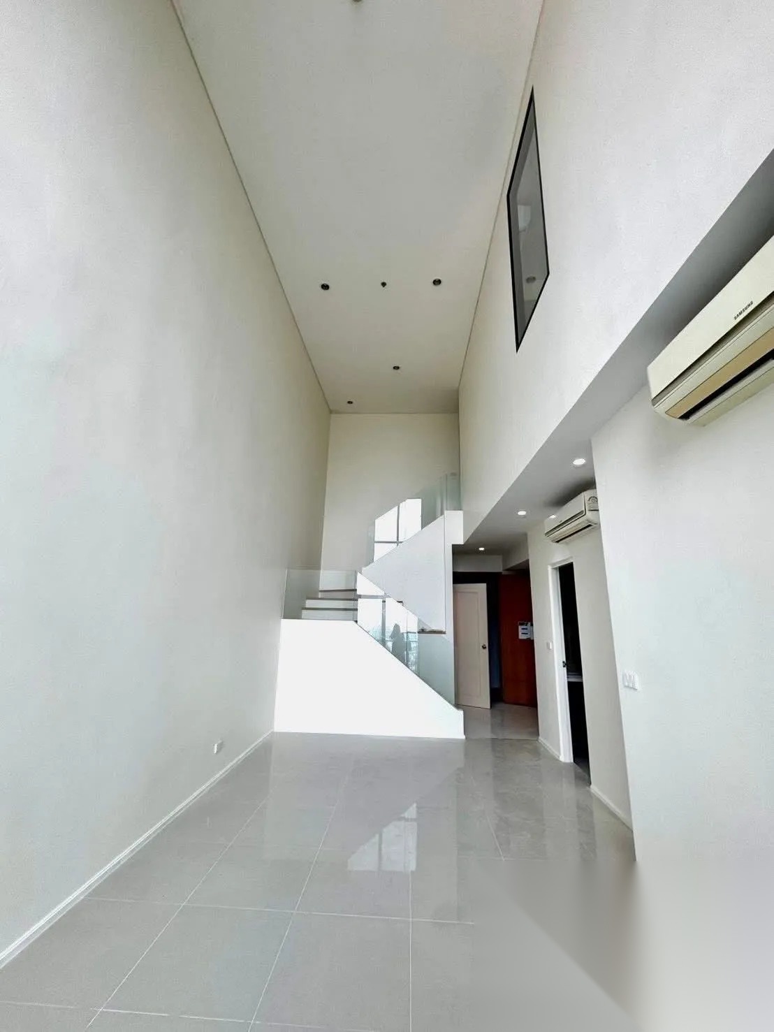 2 Bedroom Condo for sale at Villa Asoke — photo 2