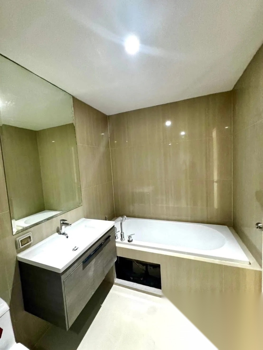 2 Bedroom Condo for sale at Villa Asoke — photo 3