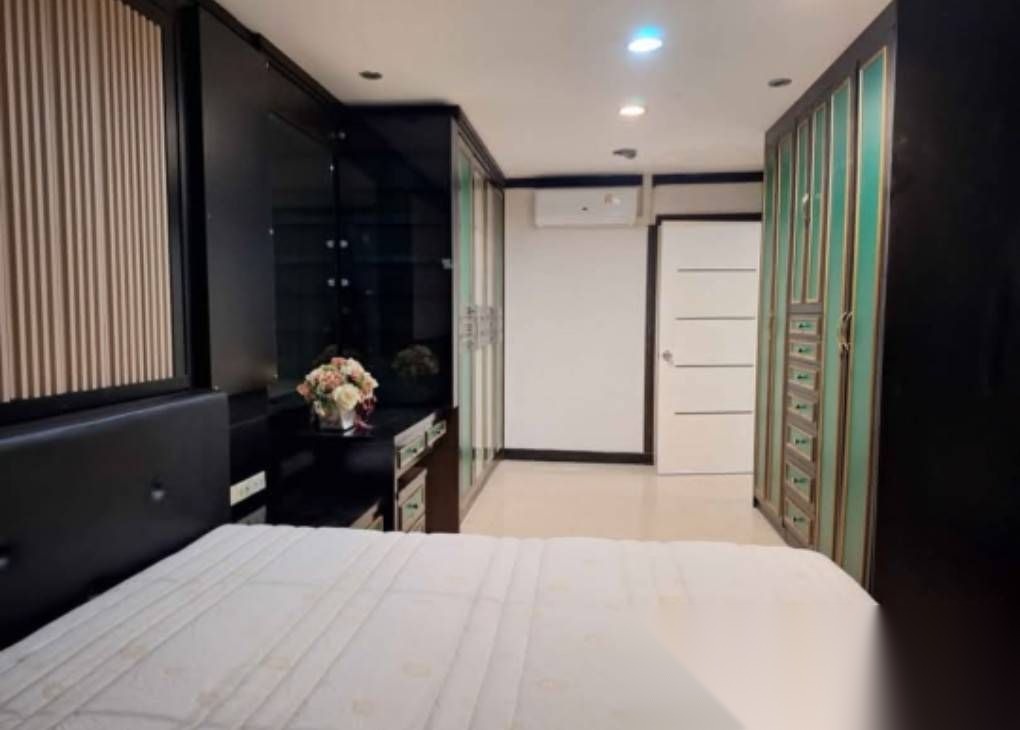 1 Bedroom Condo for sale at Asoke Place — photo 3