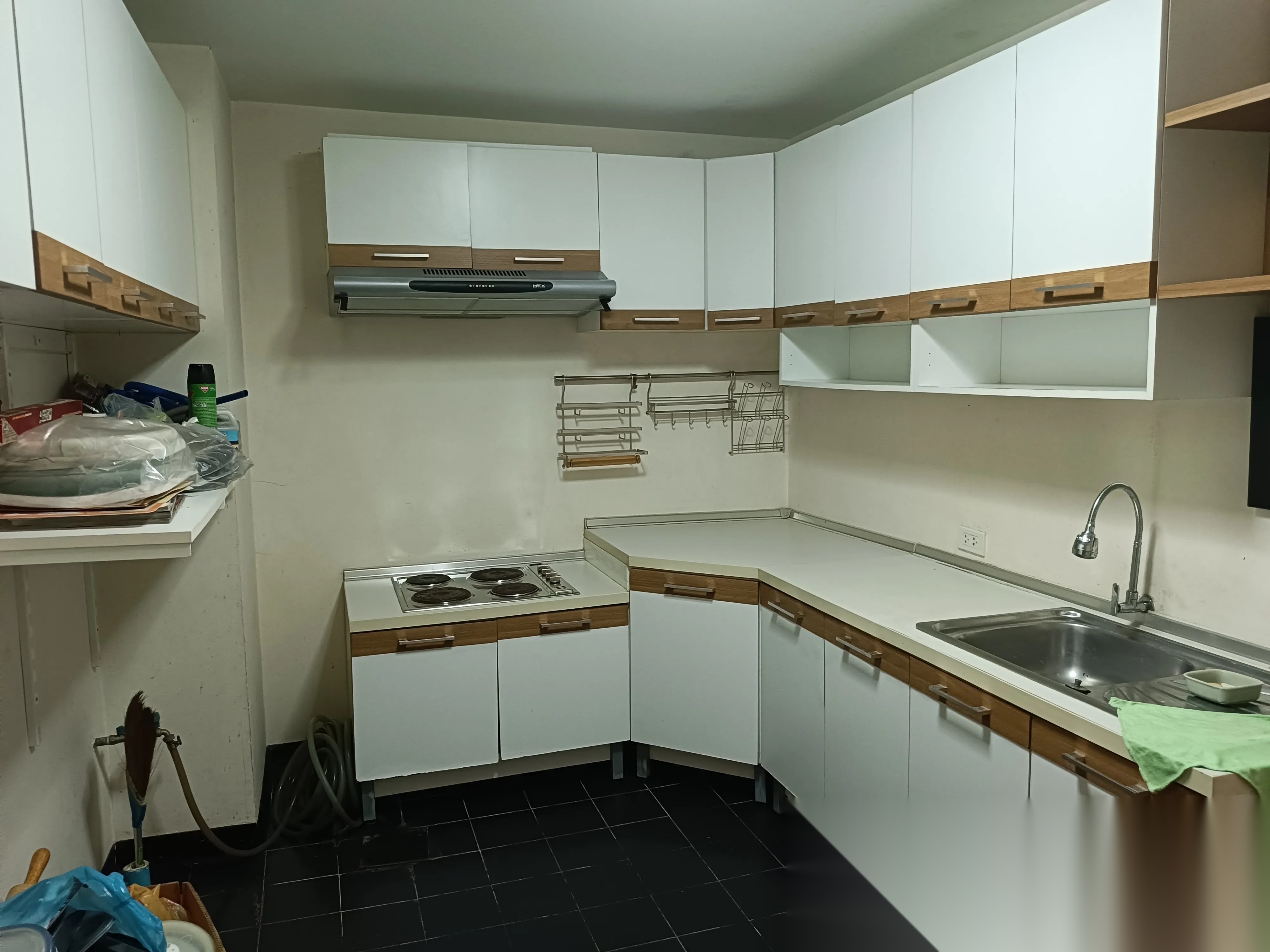 1 Bedroom Condo for sale at Le Chateau Condo — photo 3