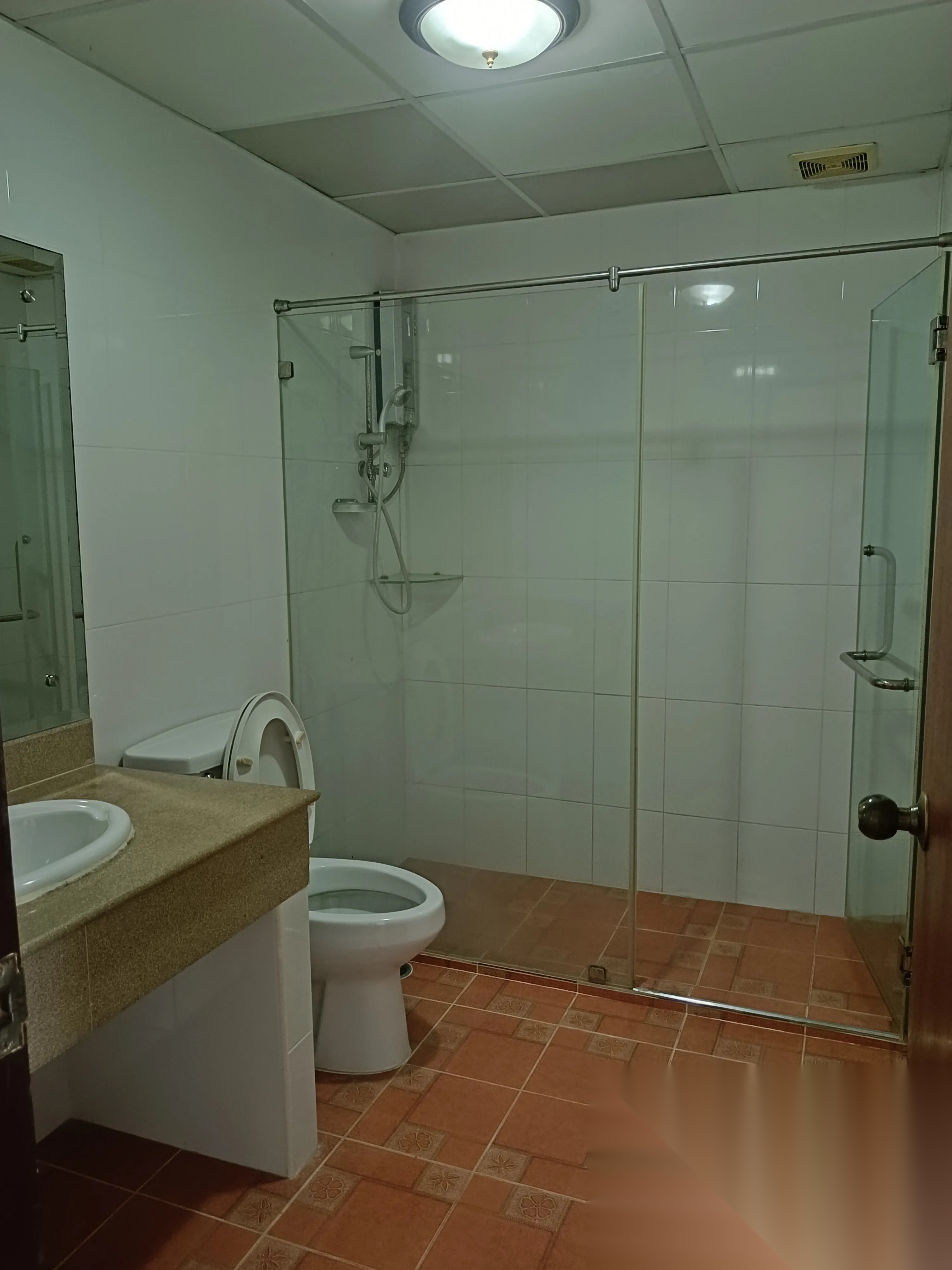 1 Bedroom Condo for sale at Le Chateau Condo — photo 4
