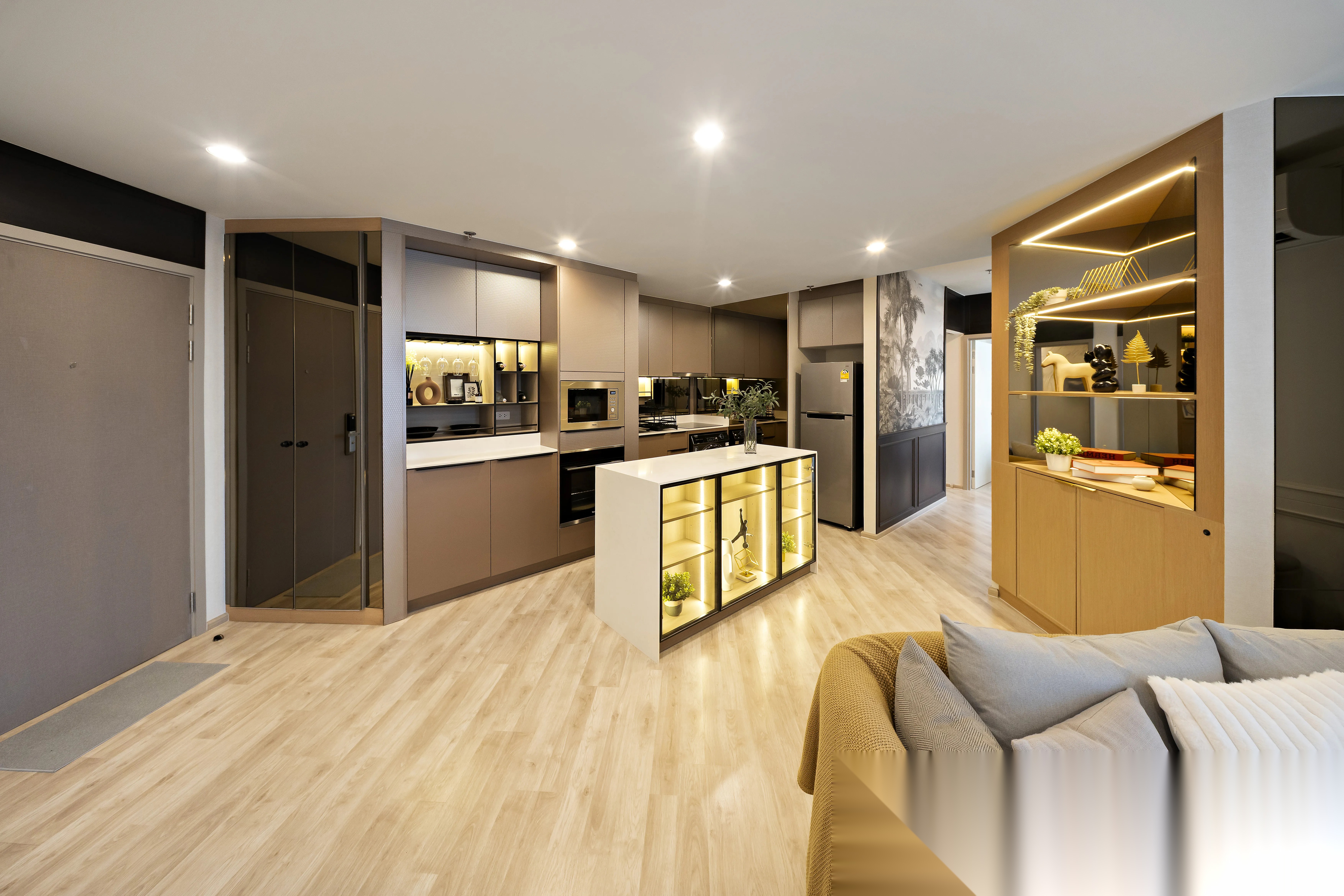 3 Bedroom Condo for sale at Ideo Mobi Sukhumvit East Point — photo 4