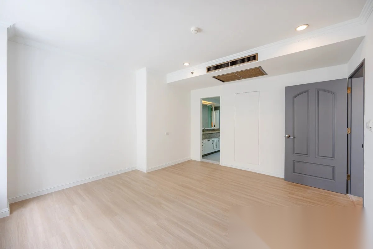 3 Bedroom Apartment for sale at Las Colinas — photo 3
