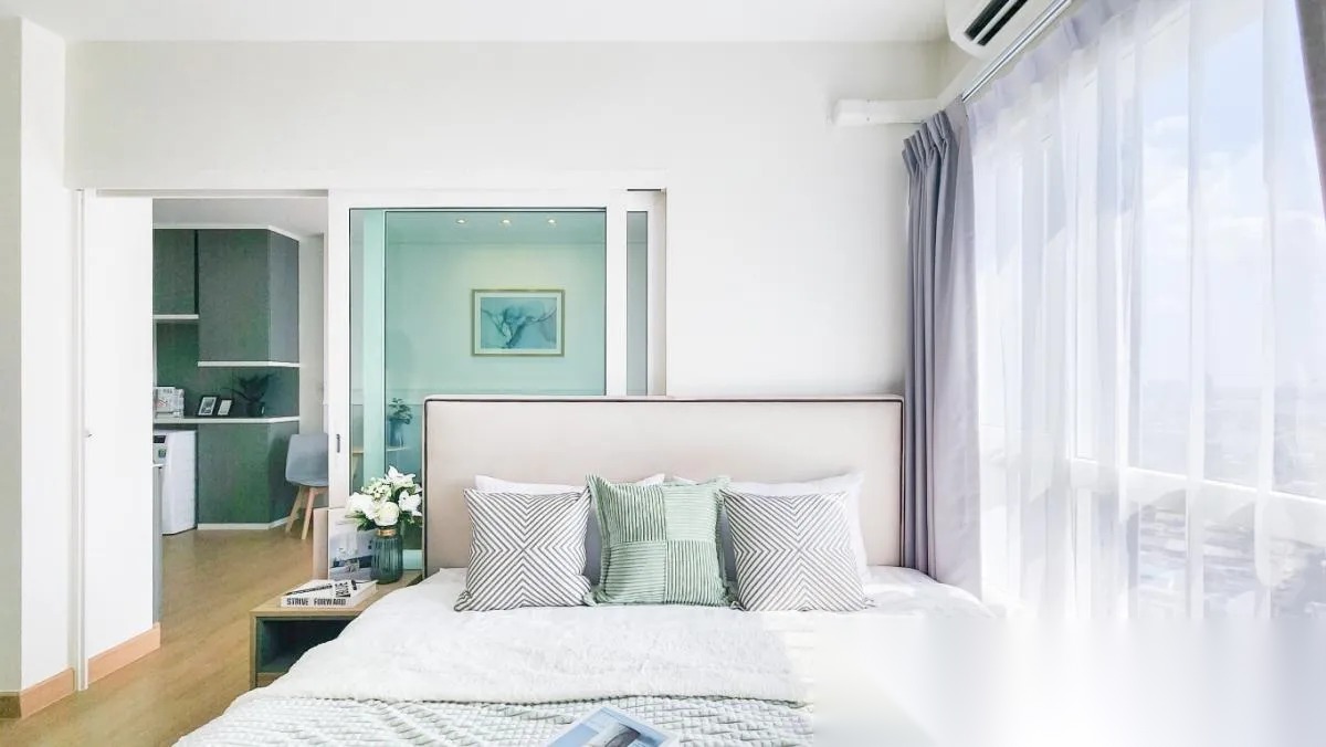 1 Bedroom Condo for sale at The Key Sathorn-Charoenraj — photo 3