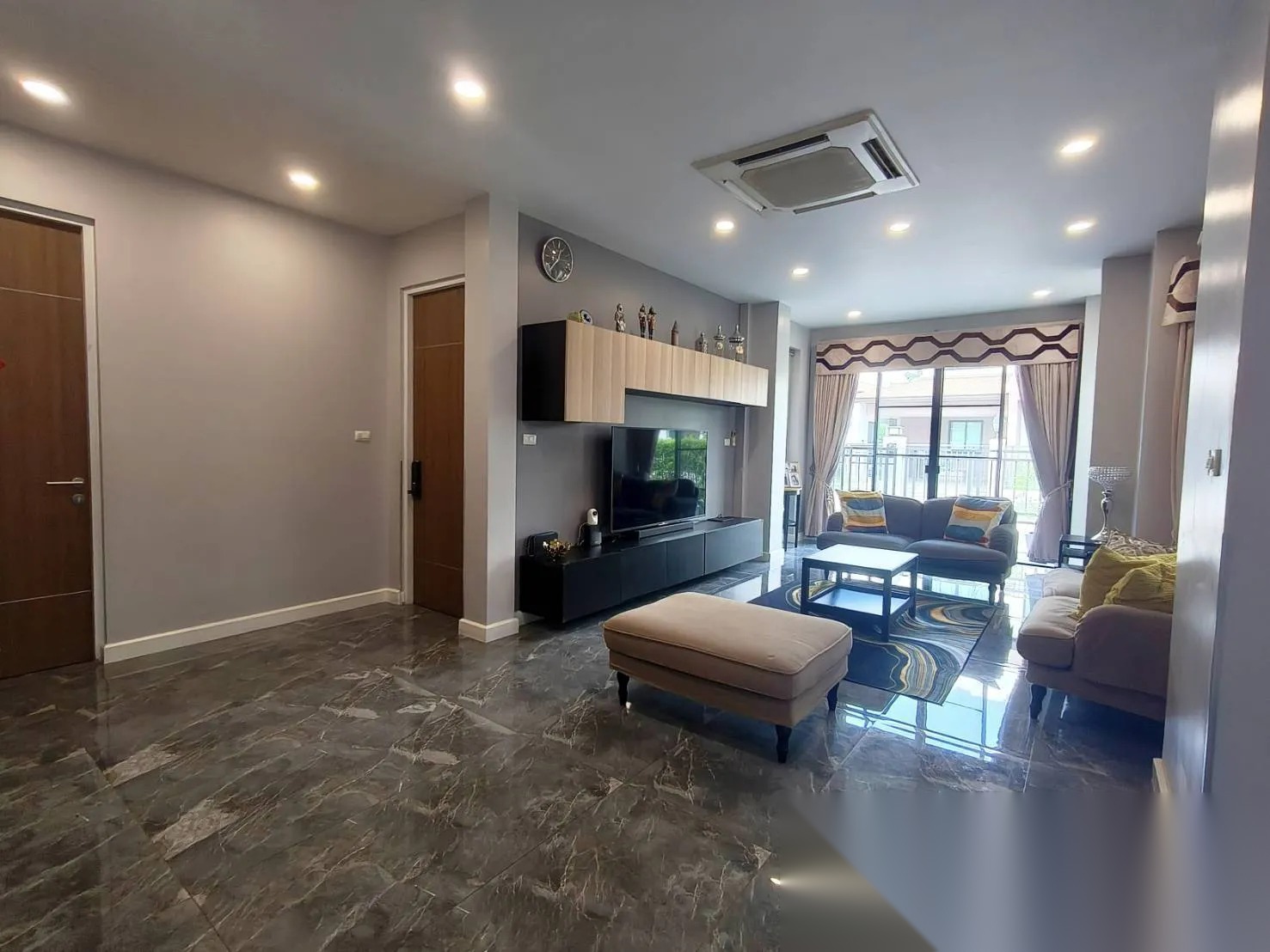 3 Bedroom House for sale at Aqua Divina Ramkhamhaeng 94 — photo 2