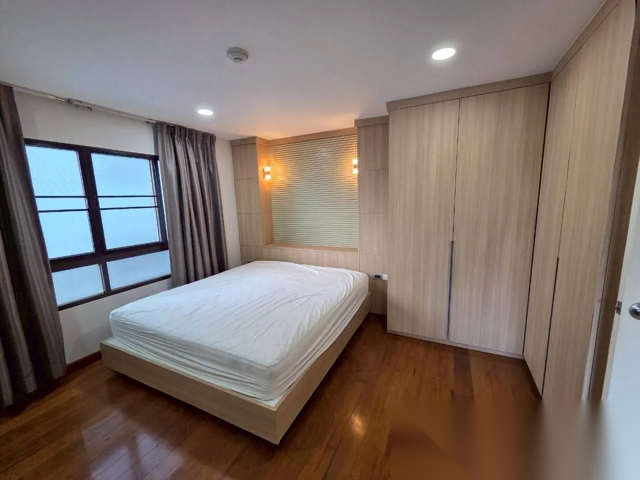 3 Bedroom Penthouse for sale at Lumpini Place Narathiwasratchanakarin — photo 3