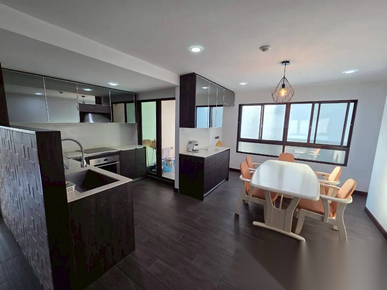 3 Bedroom Penthouse for sale at Lumpini Place Narathiwasratchanakarin — photo 4