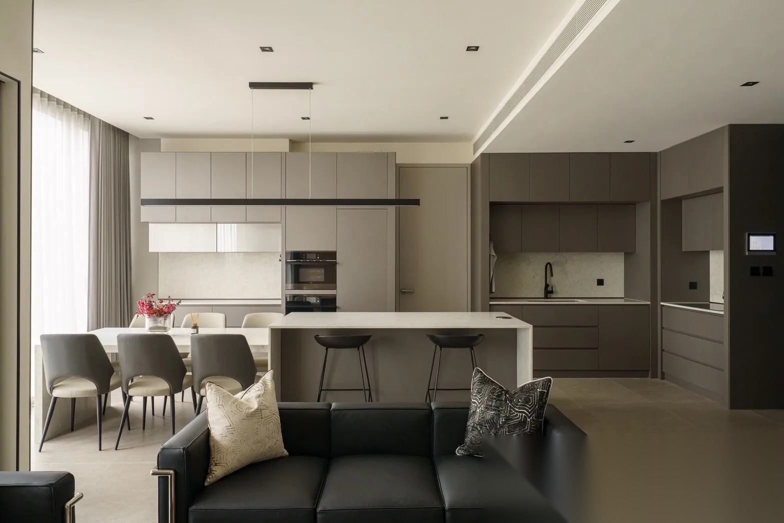 2 Bedroom Condo for sale at The Strand Thonglor — photo 3