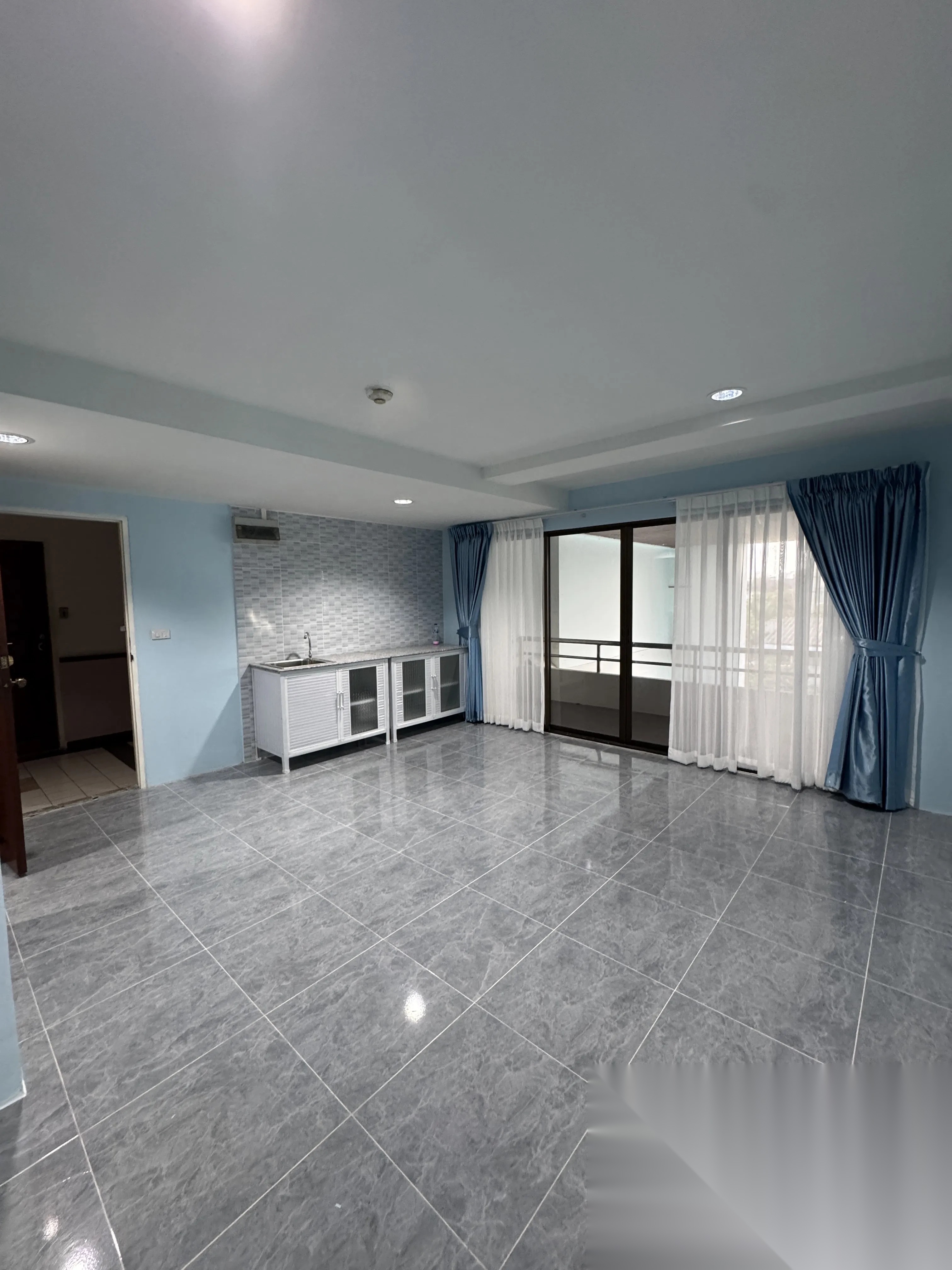2 Bedroom Condo for sale at Lert Ubon Sky Life Tower — photo 2