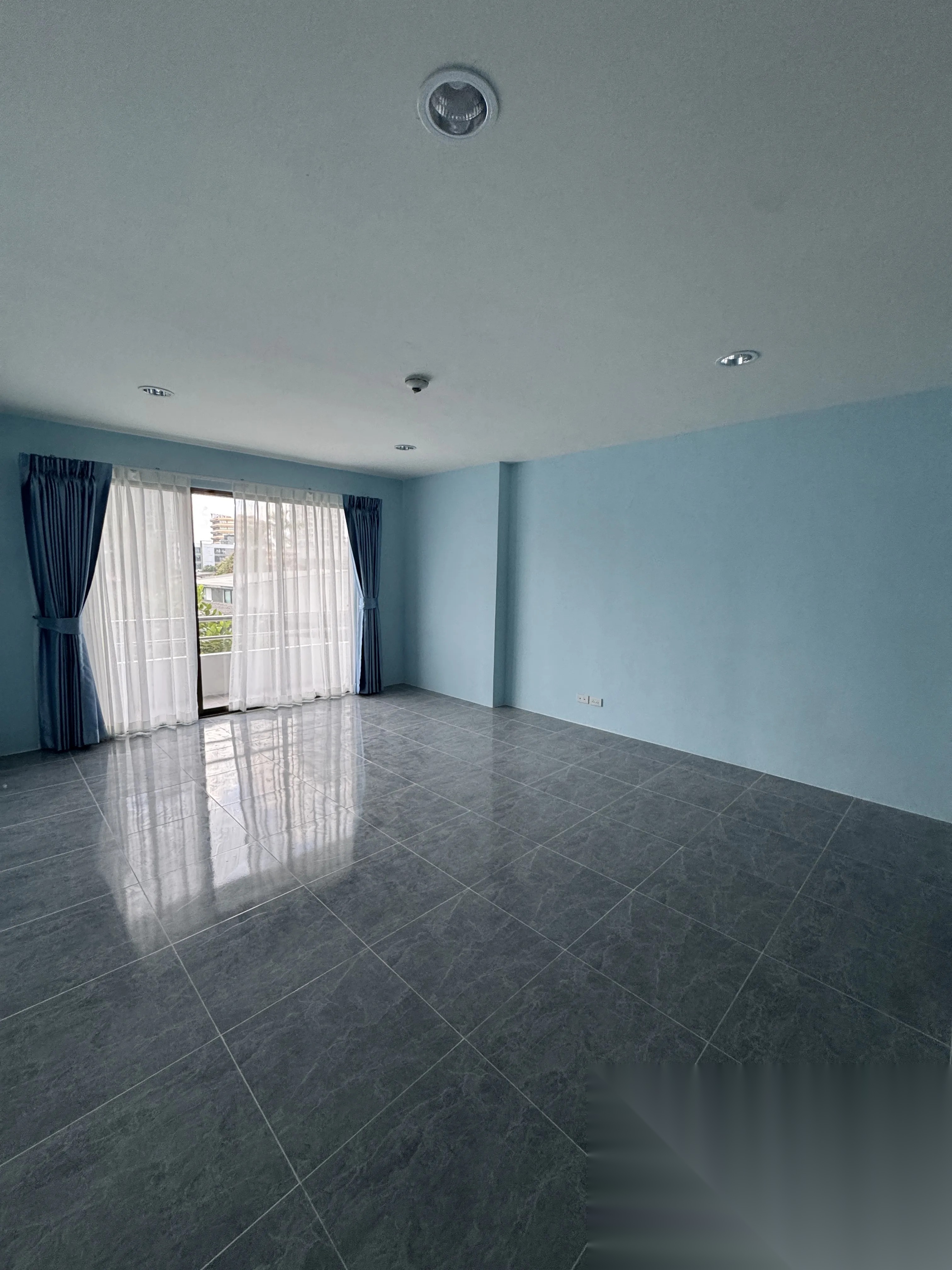 2 Bedroom Condo for sale at Lert Ubon Sky Life Tower — photo 4