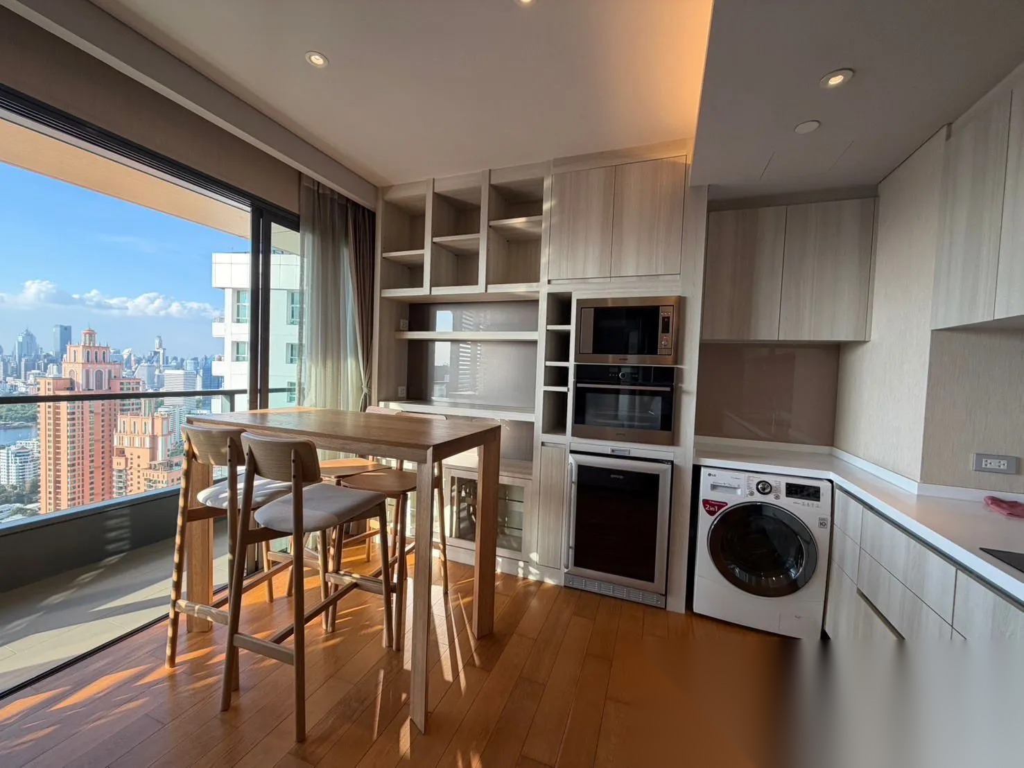 2 Bedroom Condo for sale at The Lumpini 24 — photo 1