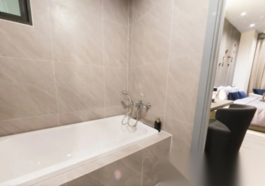 2 Bedroom Condo for sale at Ideo Sukhumvit - Rama 4 — photo 5