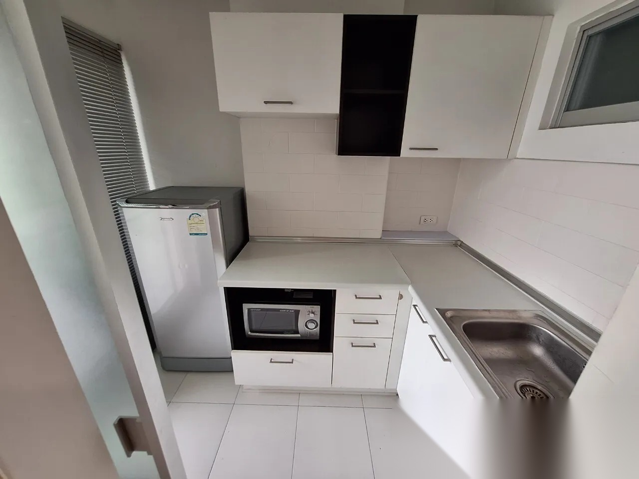 1 Bedroom Condo for sale at Lumpini Place Ramintra-Laksi — photo 4