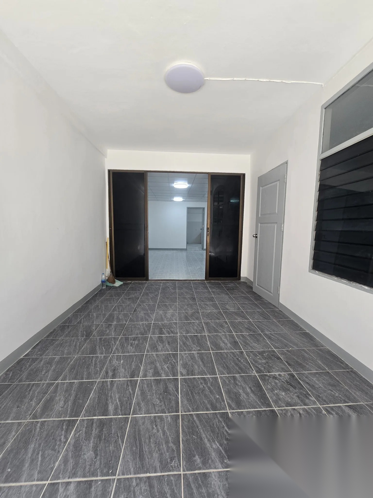 3 Bedrooms 2 Bathrooms Townhouse for Rent and Sale — photo 5