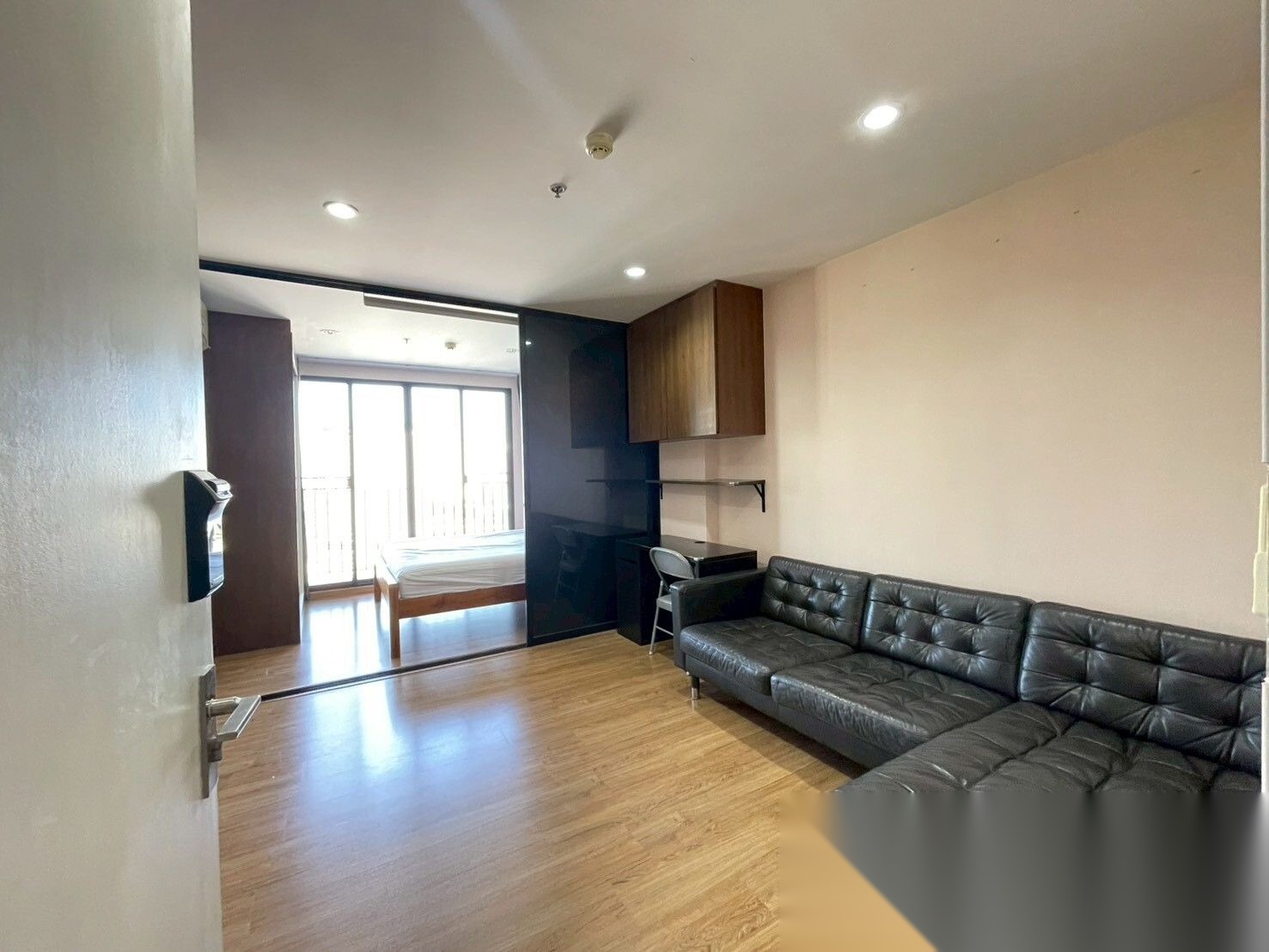 1 Bedroom Condo for sale at The Tree Interchange — photo 3