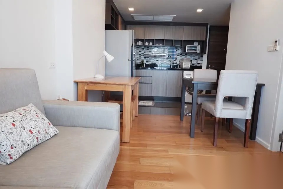 1 Bedroom Condo for sale at Focus Ploenchit — photo 4