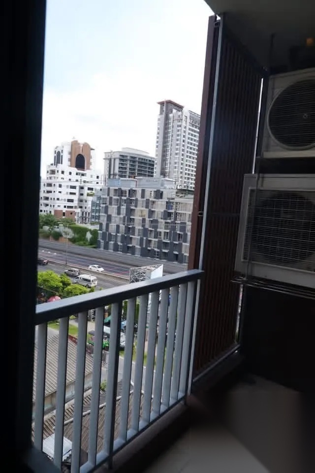1 Bedroom Condo for sale at Focus Ploenchit — photo 5