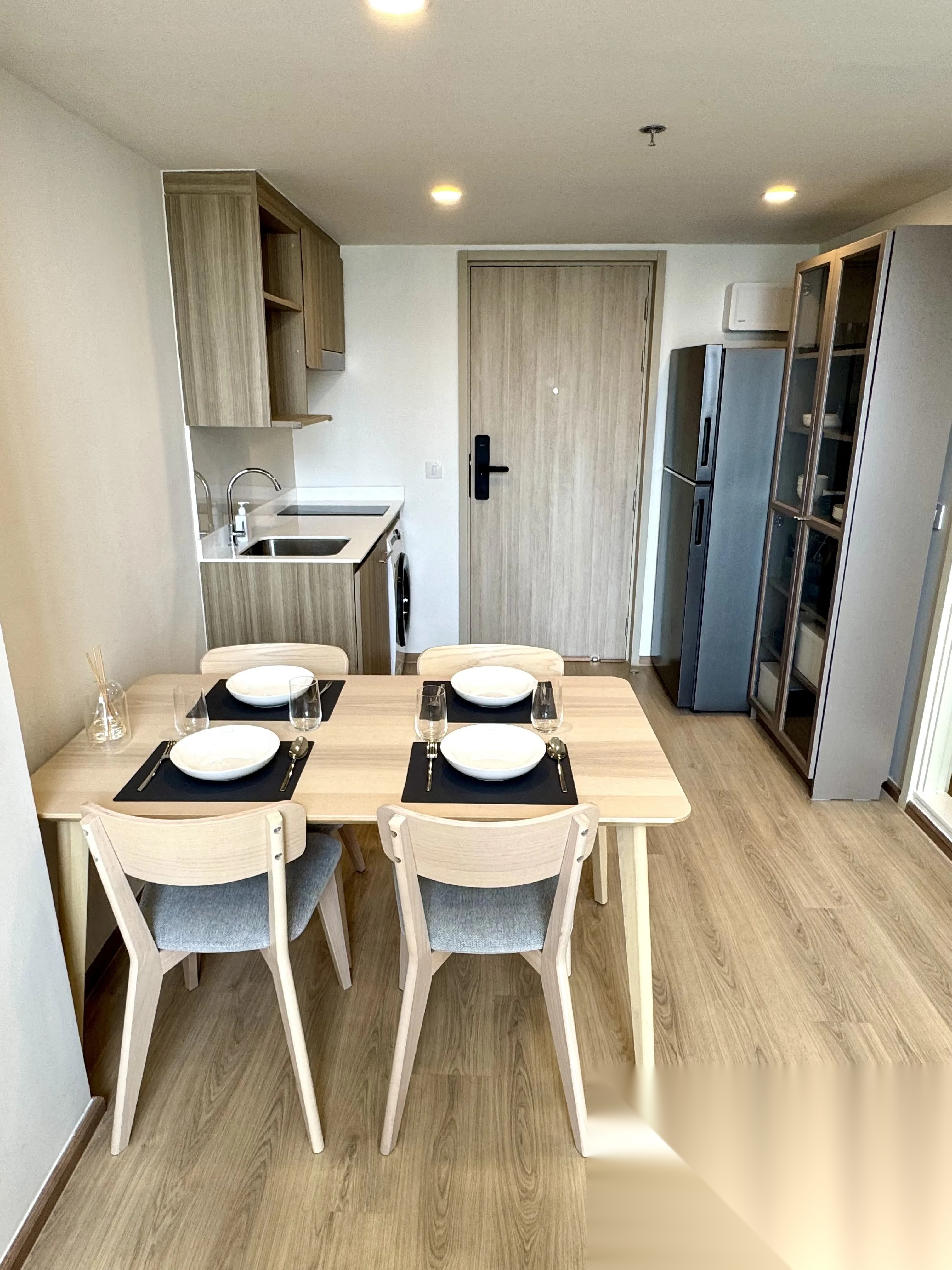 1 Bedroom Condo for sale at Life Rama 4 - Asoke — photo 3