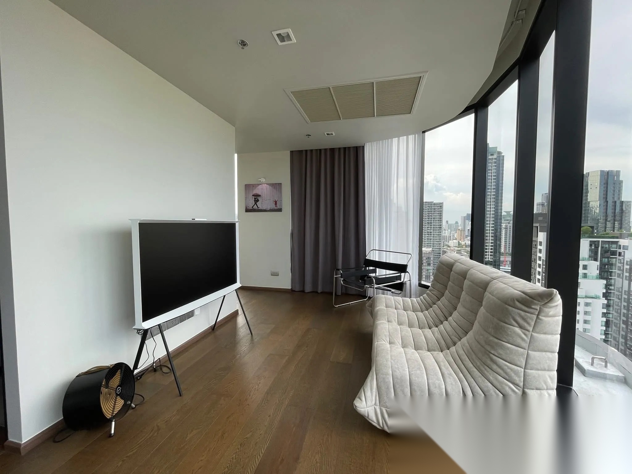 1 Bedroom Condo for sale at Ideo Q Sukhumvit 36 — photo 2