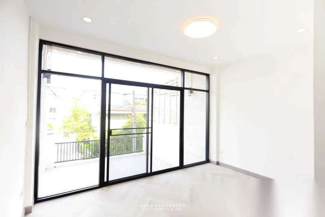 3-Storey Townhouse | Lat Phrao 94 (Inthraphon Soi) — photo 5