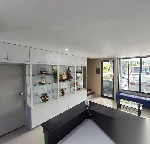 5 Bedroom Townhouse for sale at Areeya Mandarina Sukhumvit 77 — photo 1