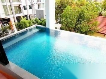 Condo — photo 2