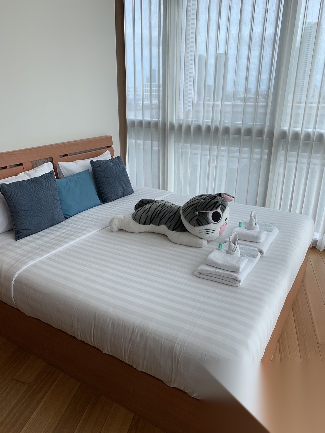 2 Bedroom Condo for sale at The River by Raimon Land — photo 3