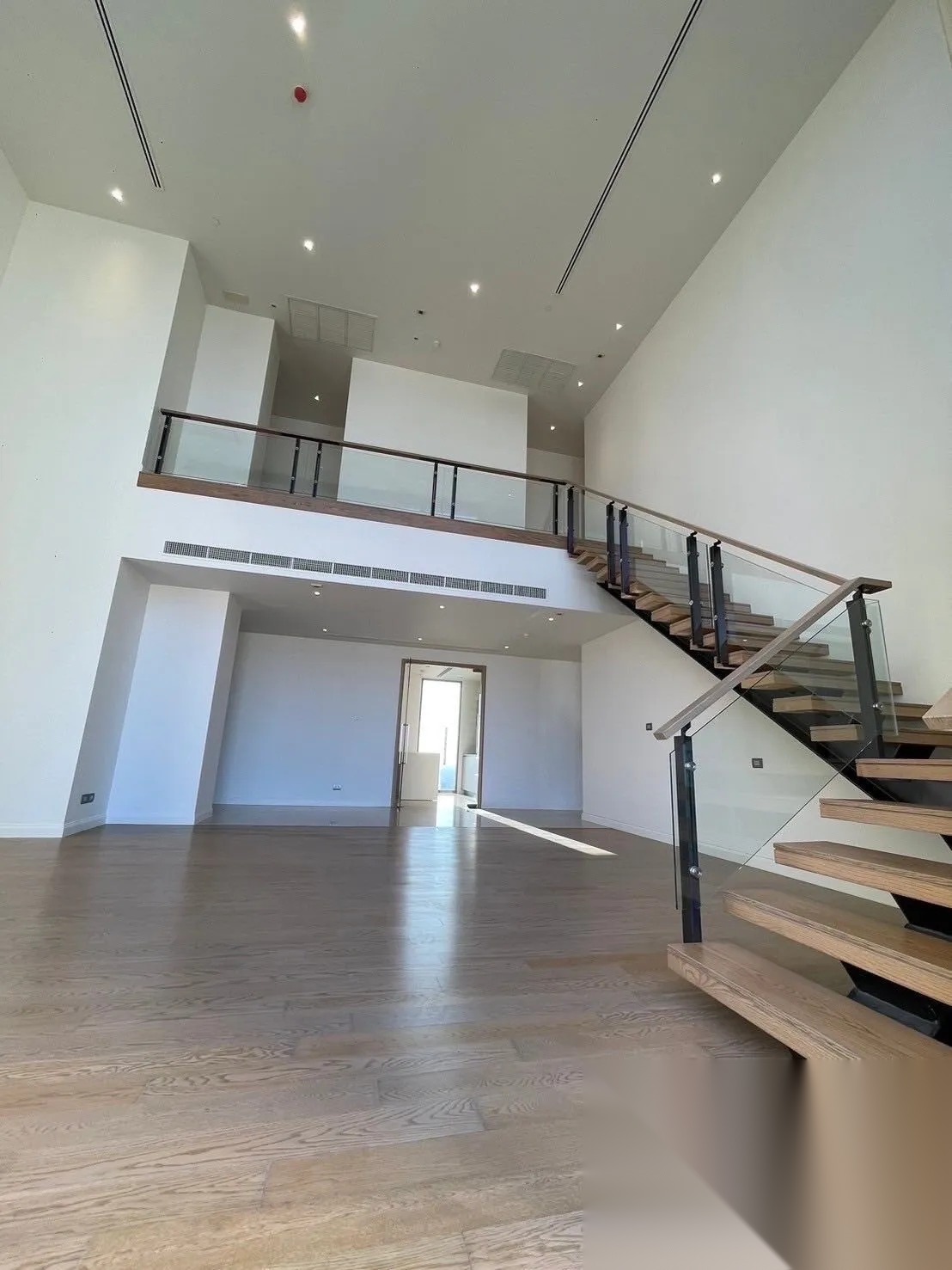 4 Bedroom Condo for sale at Magnolias Waterfront Residences — photo 3